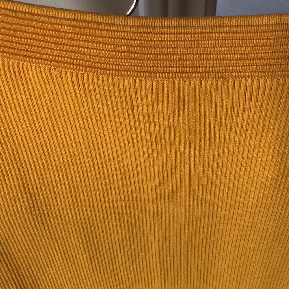 Michael Kors Yellow Ribbed Knit Midi Skirt Viscose Stretch Bodycon XS - Picture 2 of 3